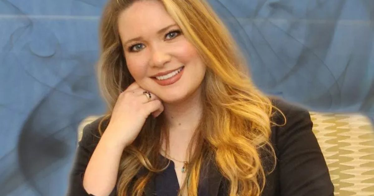 Sarah J. Maas Net Worth: How Much Money Does She Make?